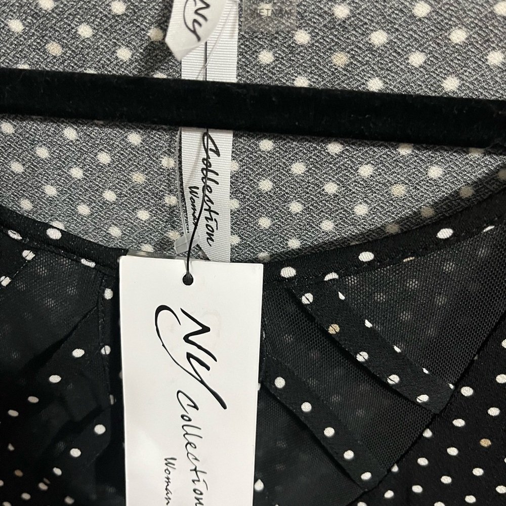 🖤 1X NY Collection Black and White Polka Dot Blouse with Flutter Sleeves NWT - Picture 4 of 8